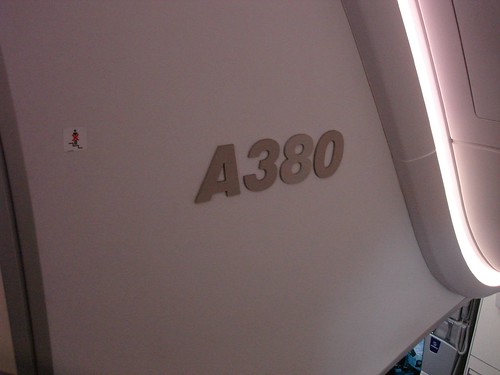樓梯間 A380 銘牌