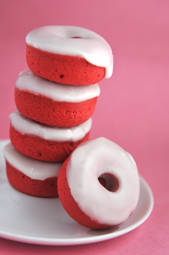 Baked red velvet mini doughnuts by the Velveteen Baker