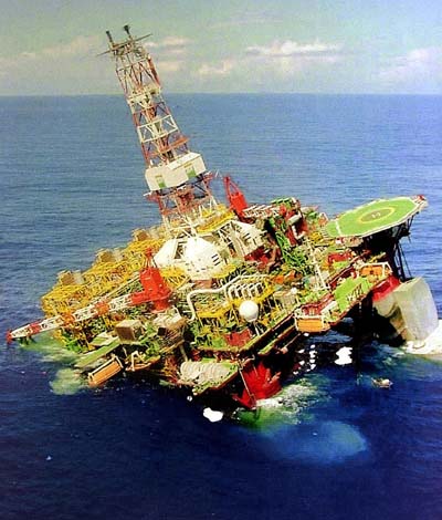 Petrobras P-36 Sinking - The Biggest Oil Rig Sinking In the Oilfield Industry‎