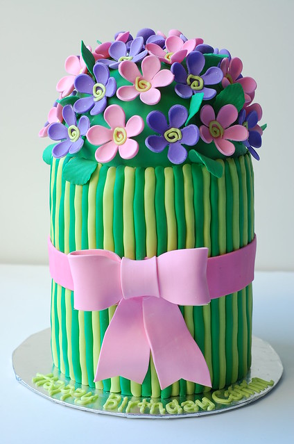 Caitlin's Flower Birthday cake