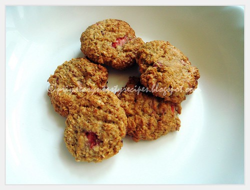 Quinoa & Strawberry Cookies
