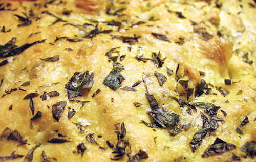 focaccia with 3 herbs