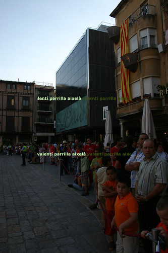 20070624-02-0027 Primera tronada de la Capsa Gaudí