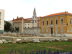 Римскиот форум и Бенедиктинската капела во стариот дел од Задар