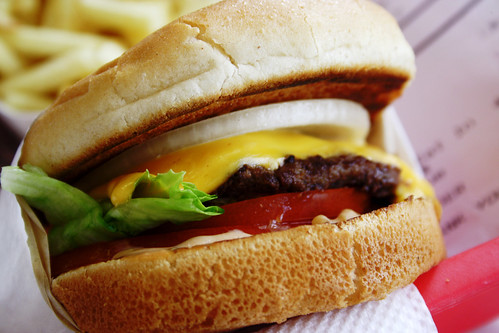 cheeseburger with onion