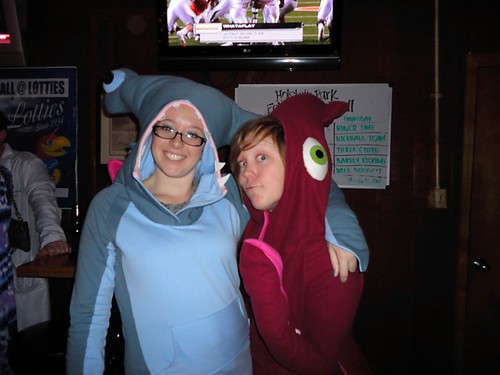 Sharky and Squiddy go to the bar