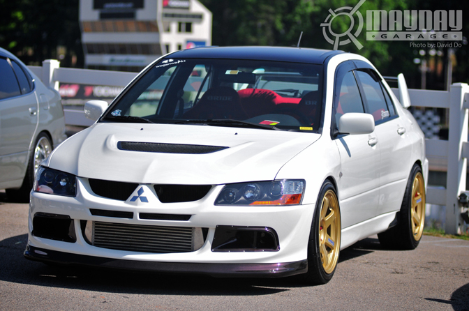 This EVO 8 had some classic TE37's and something purple on it's lip