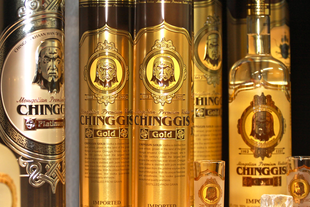 : Russen-Shop in Aarau: Try Medvedya, Chinggis-Wodka Degustation 04