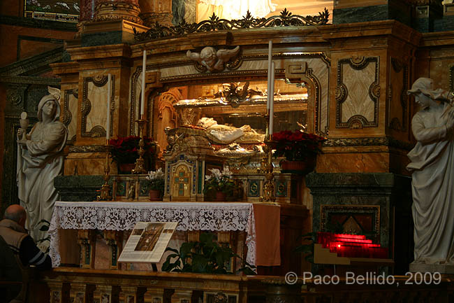 Tumba de Don Bosco. © Paco Bellido, 2009