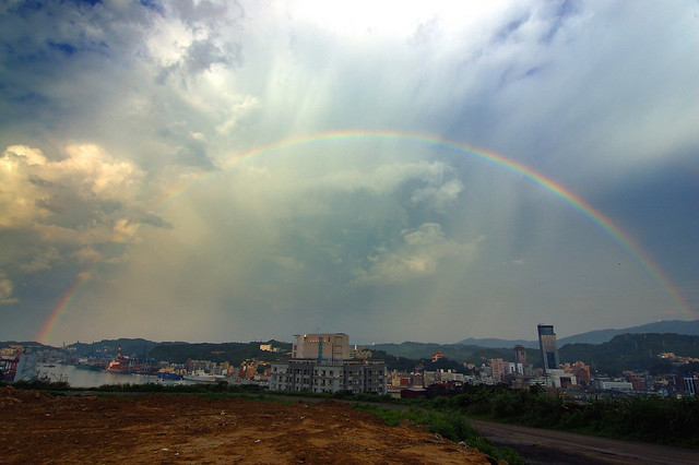 2007.06.18 彩虹橫跨基隆港 / Rainbow over Keelung Harbor (by MaxChu)