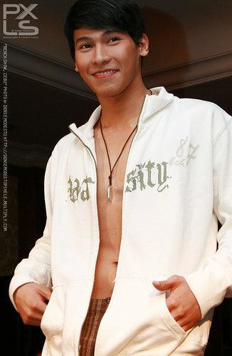 Hot Filipino Actor Model Enchong Dee Pics