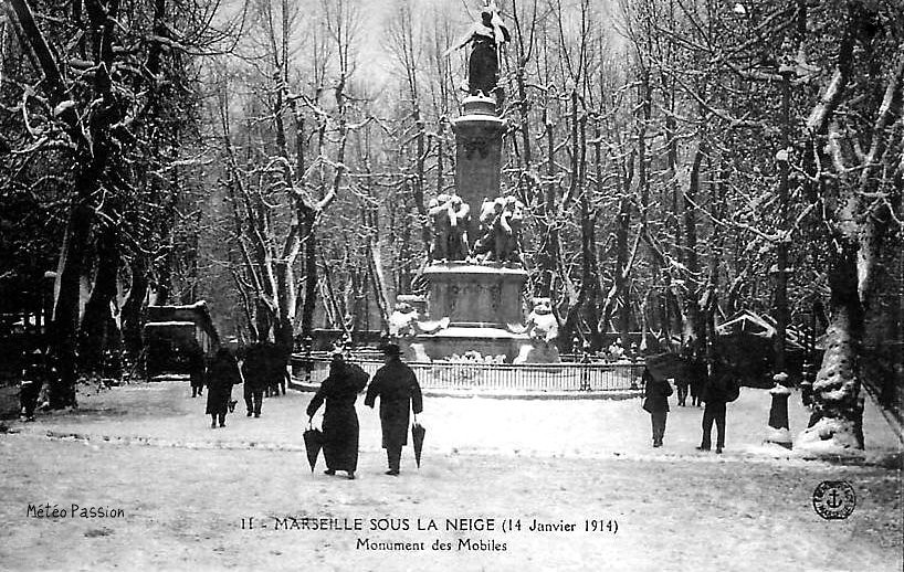 neige au monument Mobiles à Marseille le 14 janvier 1914