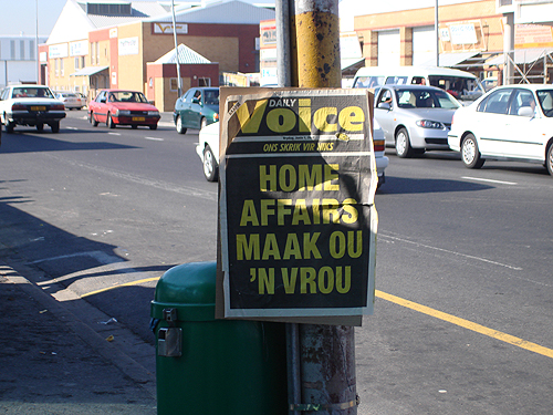 Headline Poster: Daily Voice - Home Affairs Maak Ou 'n Vrou (Friday 1 June 2007)