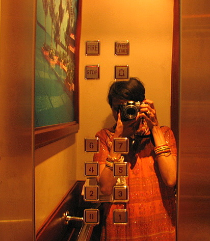 Me 260807 Taj Malabar lift Kochi