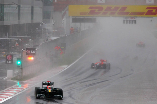 Rain falls on race day