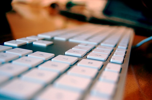 Aluminum Apple Keyboard by Andrew*, on Flickr