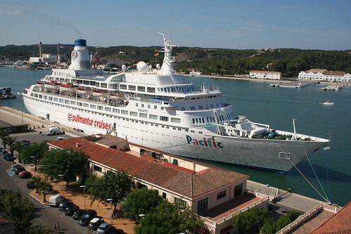 Crucero en el puerto de Mahón