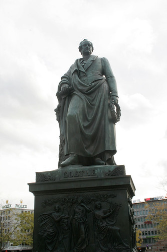 Goethe-Statue