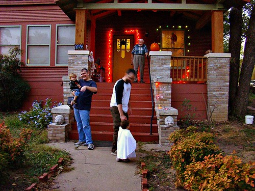 Halloween in Clarksville (by: Emmanuelle Bourgue, creative commons license)