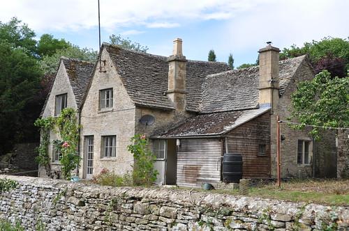 Hazelnut Cottage in Ablington, which was sold for £560,000 by Strutt & Parker