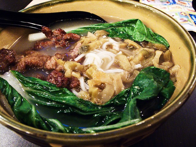 IMG_1024 　Szechuan Vegetable Beef Soup Noodle , 榨菜牛肉汤面