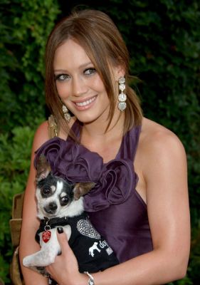hilary_duff_much_love_animal_rescue_benefit_at_playboy_mansion_1