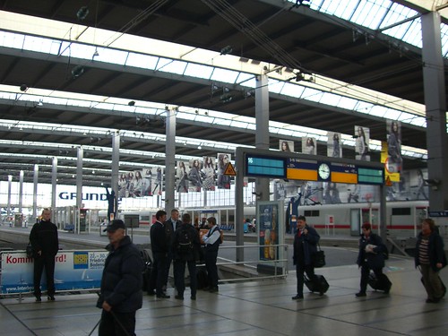 Inside Hauptbahnhof ©  S Z