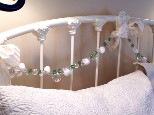 DIY: 4 Ridiculously Easy But Fun Craft Garland Projects