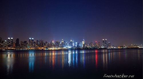 Manhattan at night from New Jersey shore ©  verygreen