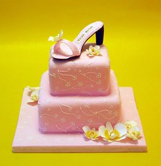 Pink Shoe Cake by dahliascakes