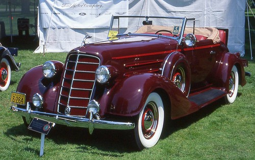1934 Oldsmobile Eight convertible