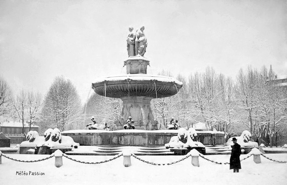 fontaine sous la neige à Aix en Provence en janvier 1914