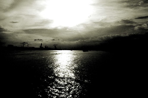 1231604170 5090fab772 sundown on Amsterdam harbour