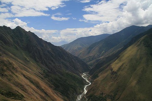 Une vallée su notre chemin... celle vallée ne mène pas à Machu Picchu
