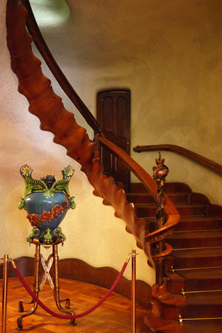 Dragon bone stair of Casa Batllo 巴特婁之家的龍骨樓梯