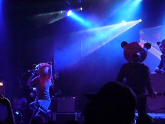 Teddybears at the El Rey, photo courtesy of pingaling. (5/2/07)