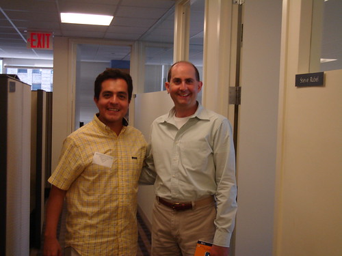 Octavio Rojas y Steve Rubel en las oficinas de Edelman en NY