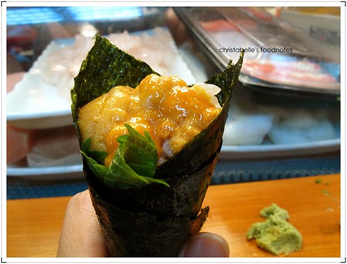 阿吉師海膽手捲 urchin sushi roll