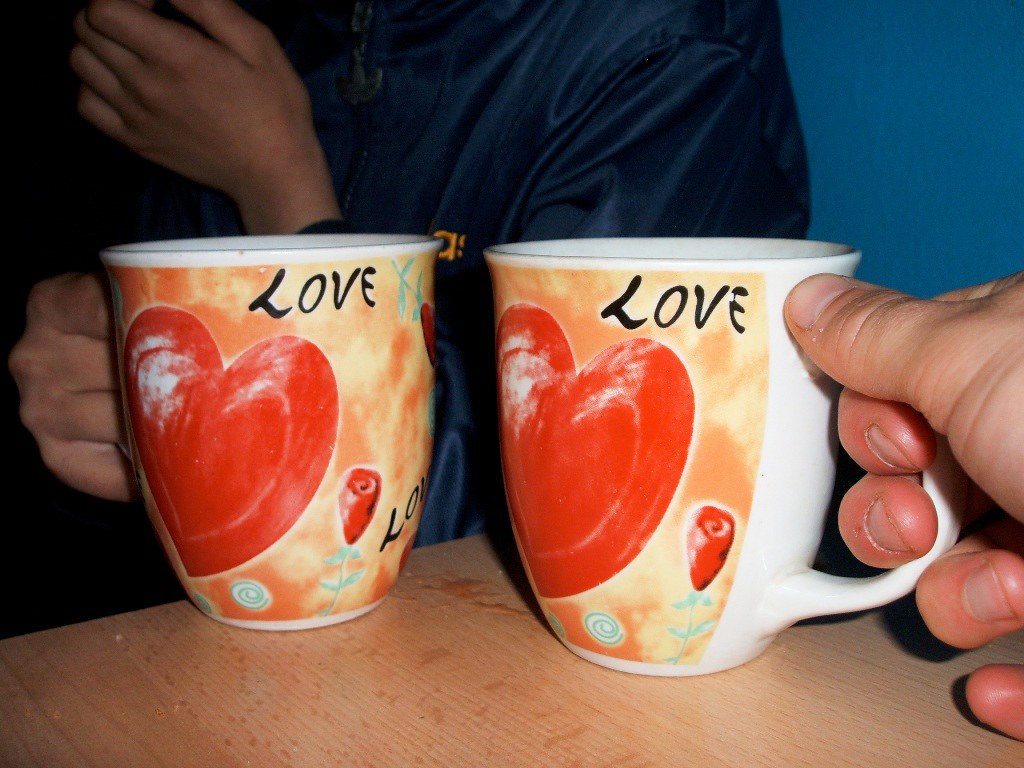 : love (mugs)