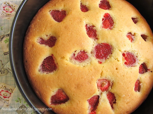 Strawberry Pastry Cake