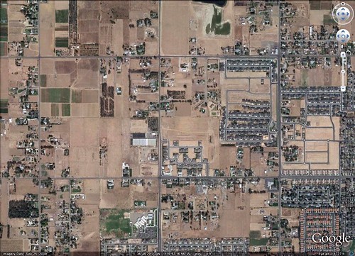 haphazard sprawl near Fresno (via Google Earth)