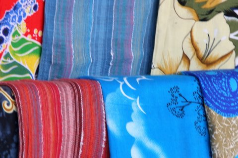 The colourful shawls of the Masai