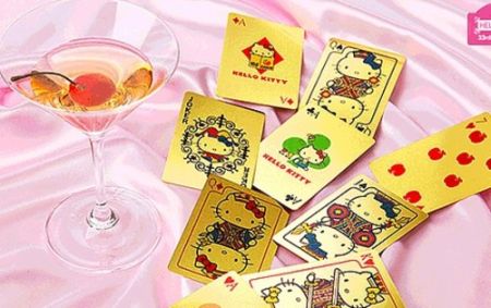 hello-kitty-gold-cards