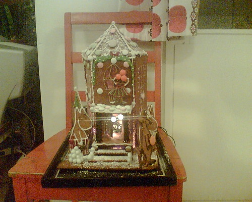Gingerbreadhouse - front