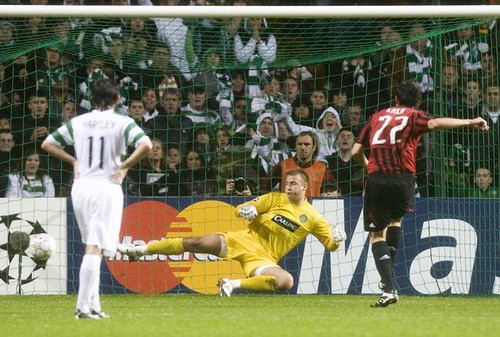 2007-10-03 Kaká marque un pénalty
