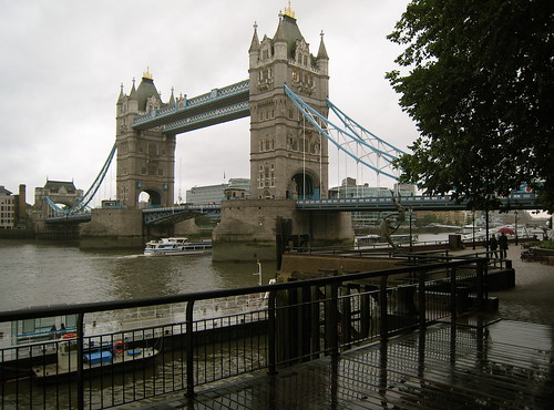 The almost mandatory picture of Tower Bridge in London, under the rain