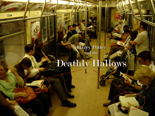 Harry Potter and the Deathly Hallows: How many read on the train ...