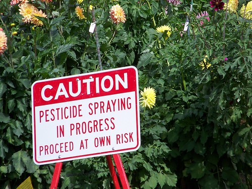 Pesticide spraying by jetsandzeppelins, on Flickr