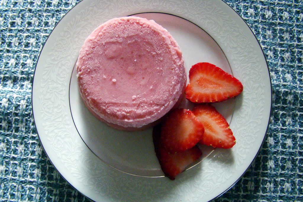 strawberry panna cotta