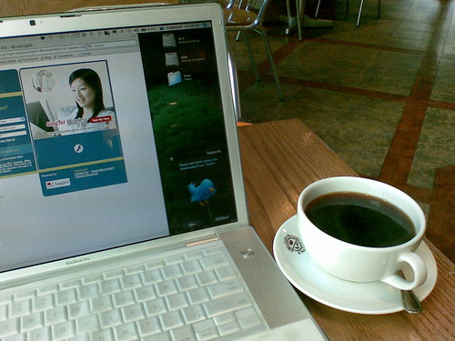 Morning coffee, free wifi, Twitter